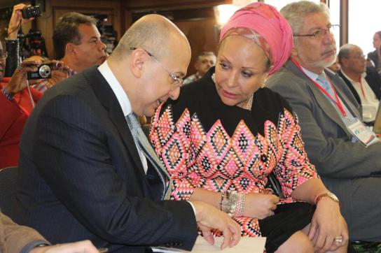 Friedensaktivistin Piedad Córdoba im Gespräch mit Generalstaatsanwalt Montealegre
