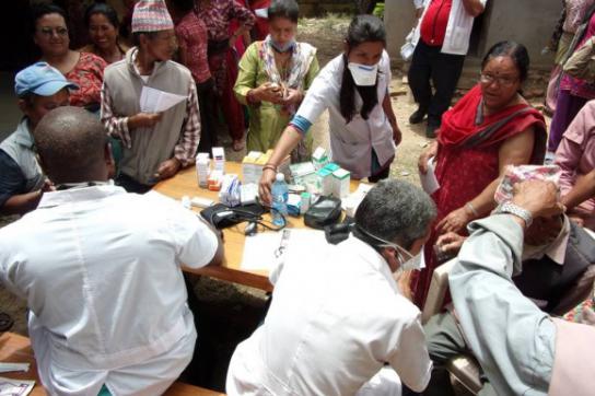 In Nepal nach dem Erdbeben im Einsatz: Ärzte und medizinisches Pflegepersonal aus Kuba