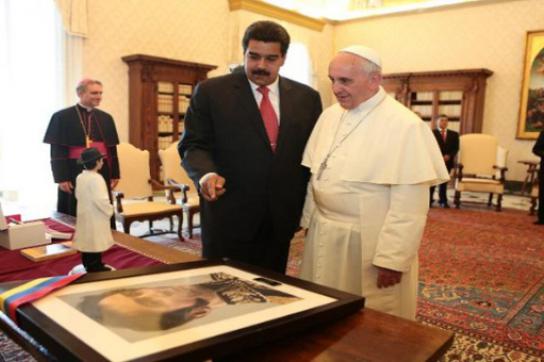 Der Papst nimmt bedingt Vermittlungstätigkeit zwischen Regierung und Opposition an
