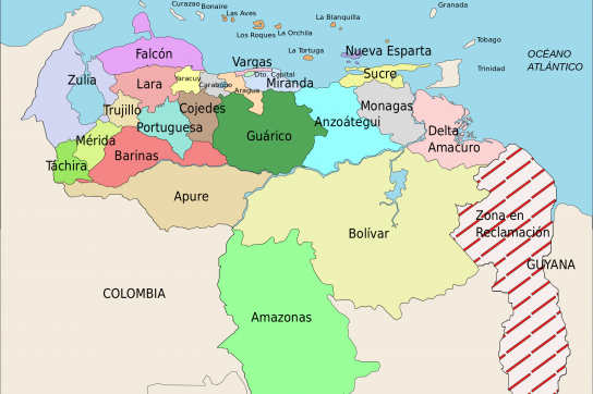 Venezuela und Guyana – das umstrittene Gebiet rechts ist in dieser Karte rot schraffiert