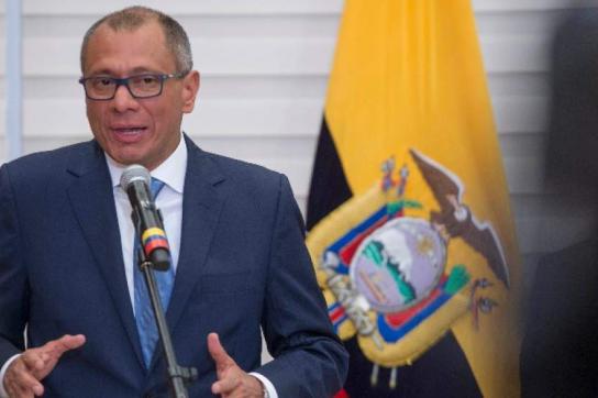 Ecuadors Vizepräsident wurde wegen Ermittlungen im Fall Odebrecht in Untersuchungshaft genommen Glas in Untersuchungshaft