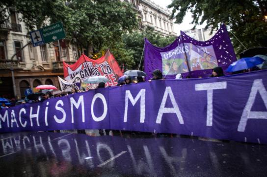 Demonstration gegen Gewalt gegen Frauen in Mexiko-Stadt: "Machismus tötet"