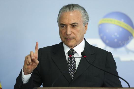 Brasiliens nicht gewählter Präsident Temer versprach bei seiner Pressekonferenz zum Jahresende eine Verbesserung der Lage für das zweite Quartal 2017 Brasilien: Michel Temer verspricht Verbesserung der Lage