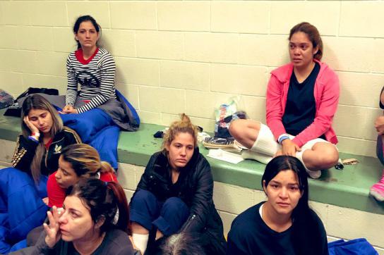 Migrantinnen in einem der Lager auf US-amerikanischer Seite der Grenze zu Mexiko