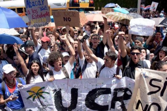 Seit der Ankündigung der Aufnahme des IWF-Kredits erlebt Costa Rica eine Welle von Massenprotesten