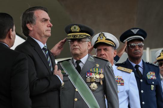 Das brasilianische Verteidigungsministerium hat 48 Stunden Zeit, die Prüfunterlagen der Stichprobenzählungen der Wahlurnen vom ersten Wahlgang vorzulegen.