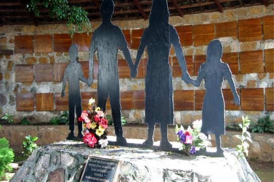 Mahnmal für das Massaker von El Mozote
