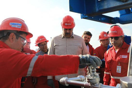 Maduro bei der Übergabezeremonie des Standorts “Cacique Chaima” am 4. Mai
