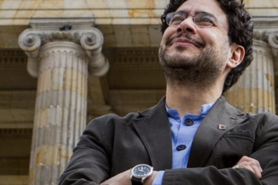 Ivan Cepeda geht juristisch gegen zwei Mitglieder des Wahlrates vor