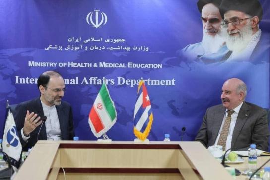 Treffen zwischen Mohammad Hossein Ayati und dem kubanischen Botschafter in Teheran